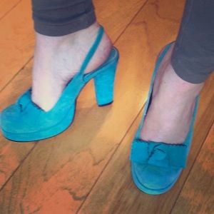 Super cute aqua suede TriBeCa bowed slingbacks